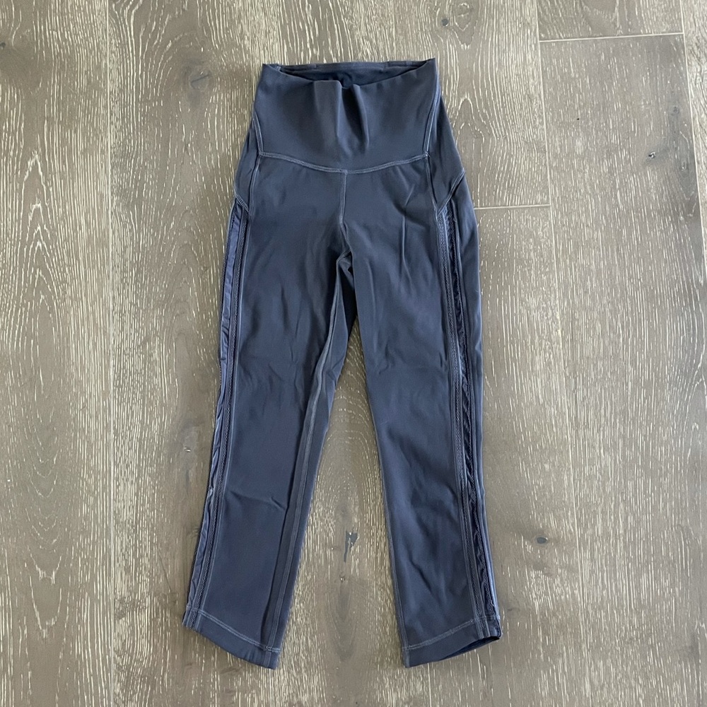 Gray Lululemon Leggings Cropped
